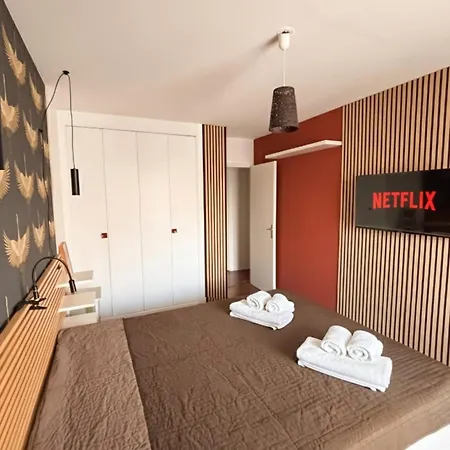 Cozy & Quiet Near Paris Sleeps 4 *