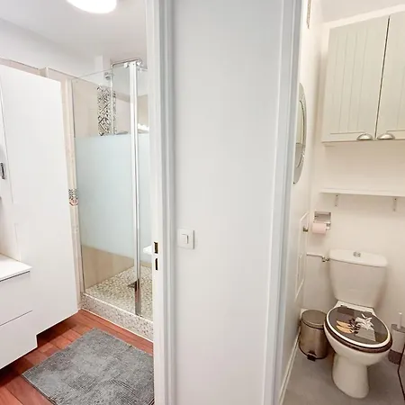 Cozy & Quiet Near Paris Sleeps 4 Ивры-Сур-Сеине